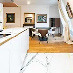 2 Pieces A Saint Germain